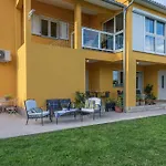 Relaxing Garden - Indira *